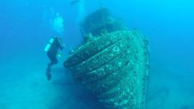 Un arqueólogo asegura que hay cientos de barcos hundidos en el Pacífico con toneladas de oro que nadie quiere rescatar