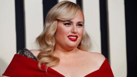 La actriz Rebel Wilson se enfrenta a un juicio por difamación tras la denuncia de Charlotte Maclnnes