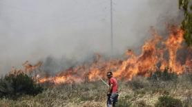 El vacío legal del voluntariado contra el fuego: "Si la gente de los pueblos ve que un incendio amenaza sus casas, sus terrenos o su ganado, va a querer actuar sí o sí"