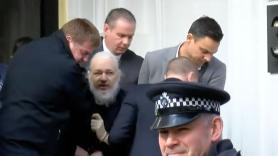 VÍDEO: Así ha sido el momento de la detención de Julian Assange
