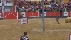 Una veintena de heridos al escapar un toro de un encierro