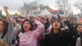 La policía turca dispersa una marcha de mujeres que cantaba 'Un violador en tu camino' en Estambul