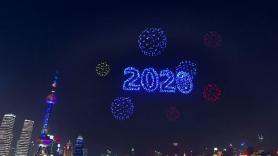 Shanghái recibe el 2020 con un espectáculo de drones que sustituye a la pirotecnia