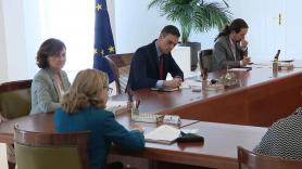 El gesto de Pablo Iglesias en el Consejo de Ministros que provoca cientos de comentarios