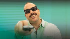 ¿Y tú qué miras? Con Alberto Velasco: "Lo que más me enerva es el blanqueamiento del fascismo en la televisión"