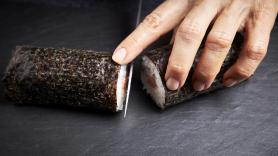 Ana Luzón, técnica en nutrición: "El vinagre no mata el anisakis, hay que congelar o cocinar los alimentos para evitarlo"