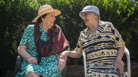Jude, jubilada de 74 años y residente de la primera comunidad de cohousing exclusiva para mujeres mayores del Reino Unido: "No es un rechazo a los hombres, es tomar el control de nuestras vidas"