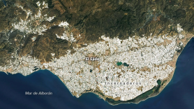 'The Guardian' viaja al mar de plástico de Almería y lo llama "el mayor monumento del planeta dedicado a la alimentación"