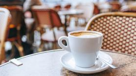 Intenta tomarse un café en el centro de Barcelona y estalla: "Es que no podemos más"