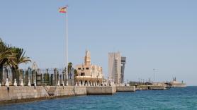 El Gobierno toma el control del Puerto de Ceuta para alojar a los migrantes
