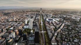 El alcalde de Oklahoma visita por primera vez Madrid y dice cuál es la mejor forma de descubrir una ciudad europea