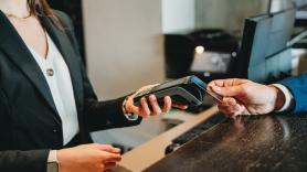 La casa 'que se la traga la tierra' ahogada por la pandemia renace como hotel de lujo: "Cada estancia será distinta a la anterior"