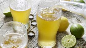 La advertencia de la OCU sobre las cervezas con limón que tan de moda se ponen cuando hace calor