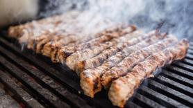 Carlos, de Google y Deloitte a vender kebabs y facturar 37.000 euros en una semana: "Los kebabs que hay en España no son limpios ni tienen calidad"