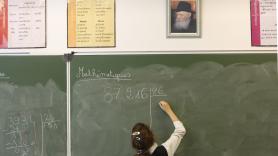 Enfriar una escuela contra el calor por 20.000 euros en vez de 900.000: el plan 'low cost' con el que varios pueblos esquivan obras millonarias en Francia