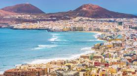 Hoteles de Canarias ofrecen alojamiento gratis a los empleados porque el alquiler se come el sueldo: ni así cubren las plantillas