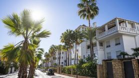 España tiene 3,8 millones de viviendas vacías y 78 pueblos andaluces en riesgo de despoblación: ahora los británicos que compraron en el campo no pueden vender