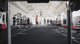 Multan con 150.000 euros a una cadena de gimnasios por el uso indebido de la música durante entrenamientos y clases dirigidas