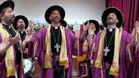 El calentamiento de la chirigota de Antonio Molina en los camerinos del COAC 2025