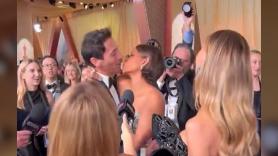 22 años después, Halle Berry se cobra la "revancha" y besa a Adrien Brody en los Oscar