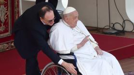 El papa lanza este claro mensaje sobre las mujeres después de su recuperación: "Cuando están al mando, todo funciona"