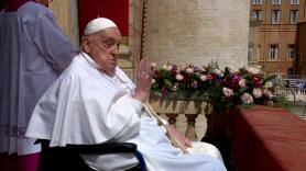Las imágenes de la última comparecencia del papa Francisco el Domingo de Resurrección antes de su muerte