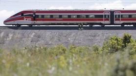 Adif reduce de forma temporal la velocidad máxima en tres puntos de la línea Madrid-Valencia tras el aviso de posibles fallos en la vía