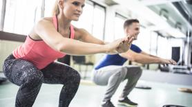 Josh Berkowitz, especialista en longevidad: "Perdemos el 5% de masa muscular cada década desde los 30 años y con sentadillas en casa se puede frenar sin gastar nada"