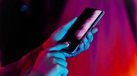 Los consumidores coinciden: la propuesta de la UE para simplificar las leyes de la IA "desregula" y genera "riesgos" en juguetes o dispositivos médicos