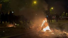 Lo que debía ser una fiesta termina en caos total en París, las impactantes imágenes del triunfo del PSG lo dicen todo