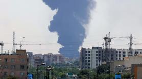 Irán denuncia ataques contra una refinería horas después de la entrada en vigor del alto el fuego
