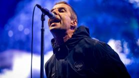 Liam Gallagher responde a la mención de Rosalía en los BRIT Awards con una palabra que la equipara con Madonna o Lady Gaga