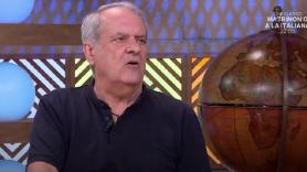 Felipe González pide una ley para desclasificar "todos" los secretos oficiales y Javier Aroca le recuerda un detalle no menor