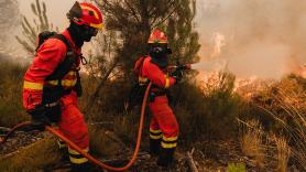 Murcia solicita ayuda a la UME para la extinción de un incendio forestal: 200 efectivos trabajan sobre el terreno