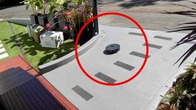 Un robot aspirador adquiere "mente propia", busca la libertad y su intento tiene final desafortunado