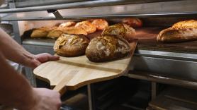 Marcos, exingeniero y panadero, rompe con la tradición del sector: "No quieres ser esclavo de las masas ni de un horario de noche"