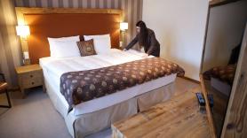 Una turista pone una cámara en su habitación de hotel y alucina con lo que ve: "Estaba usando mis cosas"