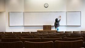 Un profesor de la URV revela que en primero de Magisterio la asistencia es del 10-20%: los futuros maestros no van a clase y la universidad no sabe cómo arreglarlo