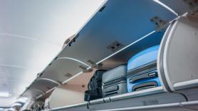 Bruselas expedienta a España por impedir que las aerolíneas cobren el equipaje de mano