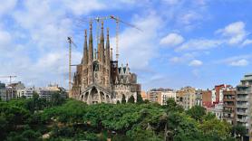 Vende su catedral de LEGO para financiar la Sagrada Familia: "Solo las piezas cuestan 20.000 euros"