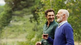 Los hijos adultos todavía necesitan escuchar estas seis frases de sus padres