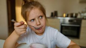 Un estudio lanza un importante aviso a los que piensan que el yogur fortalece los huesos