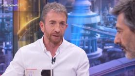 El comentario irónico de Pablo Motos a Juan Del Val sobre Pedro Sánchez es breve, pero no pasa desapercibido