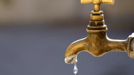 Un hombre pierde su casa valorada en casi un millón de euros por una factura de agua impagada y los legisladores se ponen manos a la obra