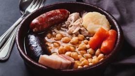 Un alemán prueba el cocido madrileño y su reacción es inmediata: no dice ni una palabra, pero tampoco las necesita