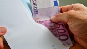 Un trabajador recibe los salarios de 34 empleados por error y ahora se niega a devolver los 74.000 euros ingresados