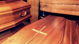 Condenan a una funeraria a pagar una indemnización millonaria por entregar el cuerpo equivocado en el peor momento posible