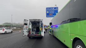 Al menos 24 heridos, dos graves, tras un accidente entre un bus, un camión y una furgoneta en la A-6