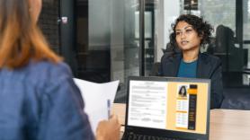 Expertos en entrevistas de trabajo dan las claves para responder al temido "cuéntame sobre ti": "Lo que necesitan saber es una cosa"