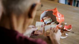 Kelly, británica en España: "Muchos creen, de forma ingenua, que deben dedicar toda su vida a ahorrar para una pensión"